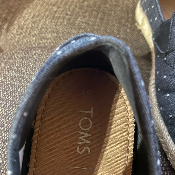 TOMS Espadrille Flats - Picture 6 of 6